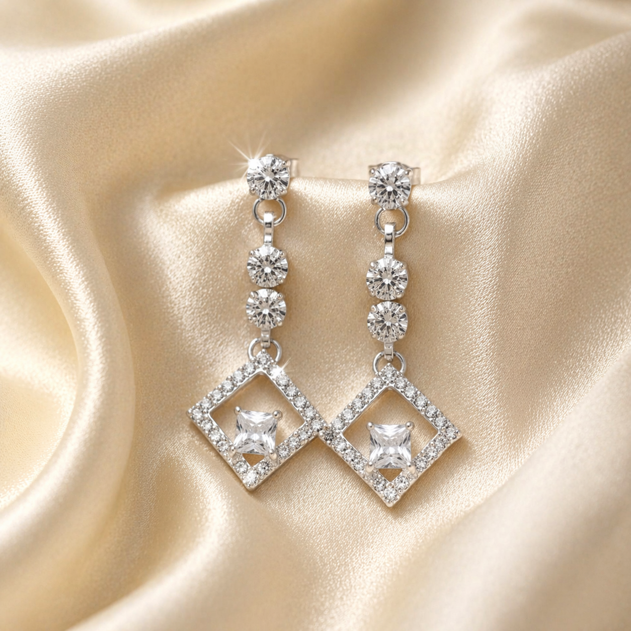 Anti-Tarnish Crystal Geometric Drop Earrings✨