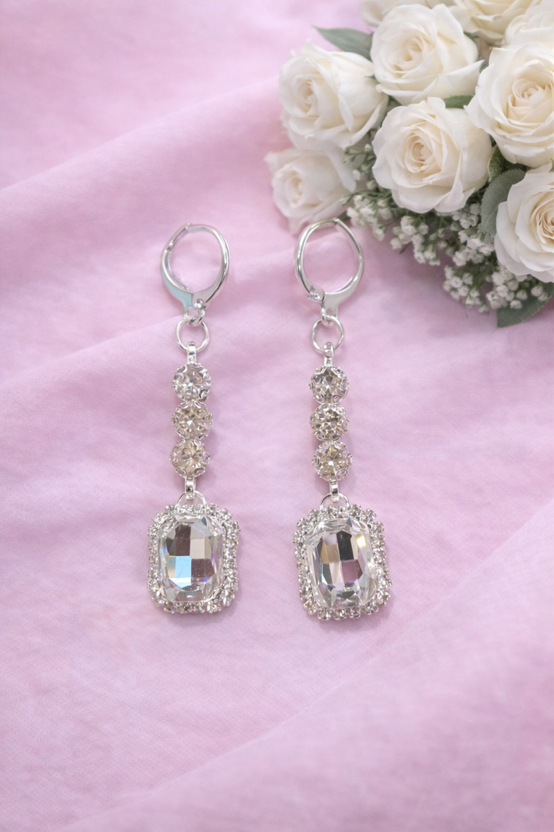 ✨Anti-Tarnish Luxury Crystal Drop Earrings